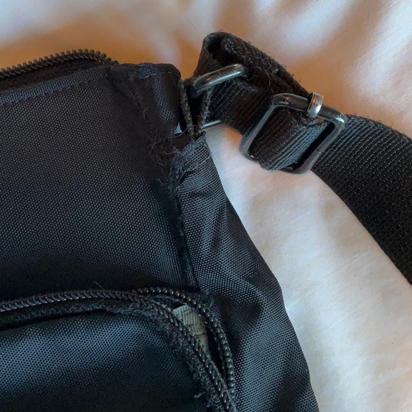 Derek Alexander crossover purse many compartments - Picture 4 of 5